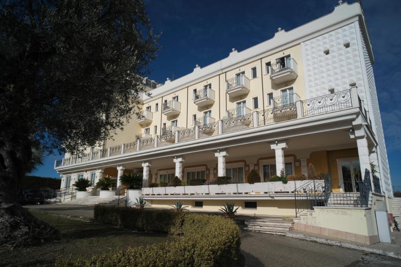 Hotel Concorde Sant'Egidio alla Vibrata Exterior foto